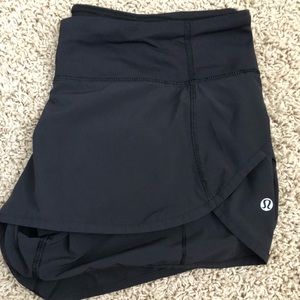 Black lululemon workout shorts- size 8